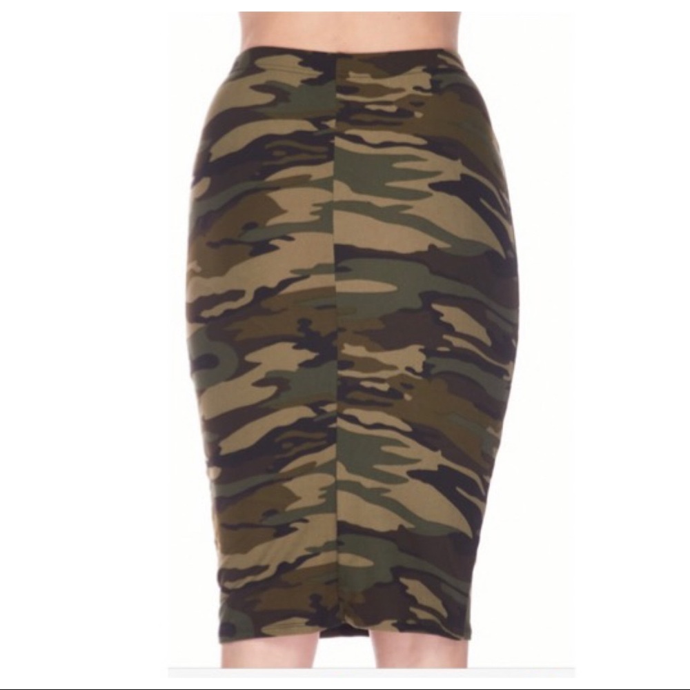 ✨LAST ONE✨Camouflage print pencil skirt - Picture 4 of 5